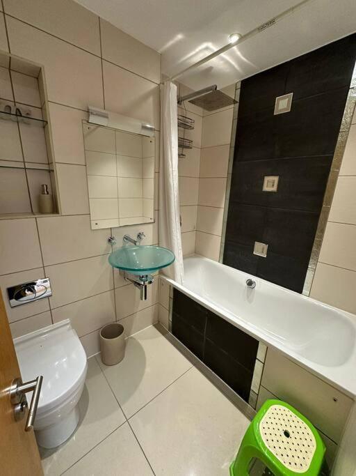דירות Two Br Flat 5 Mins Walk From London Eye G96 מראה חיצוני תמונה